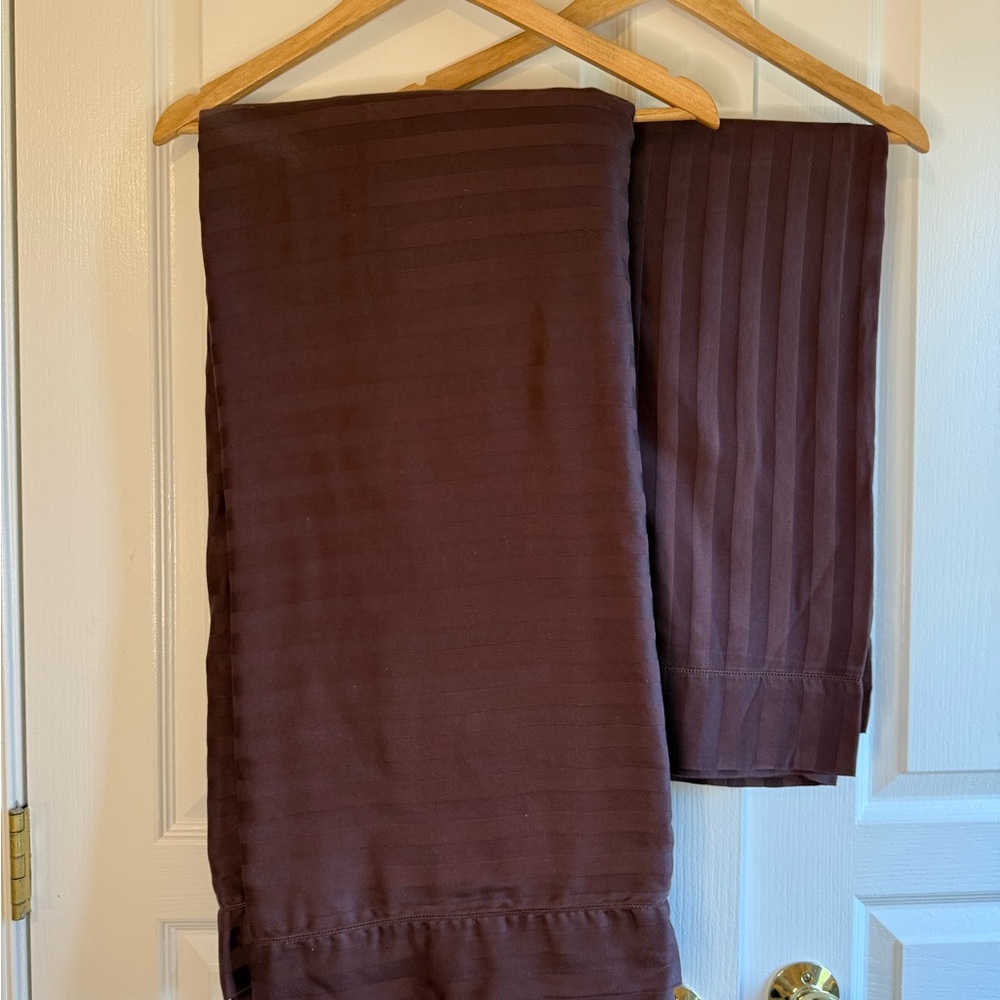 Italian Luxury Anichini King sheet with Two Pillow Shams